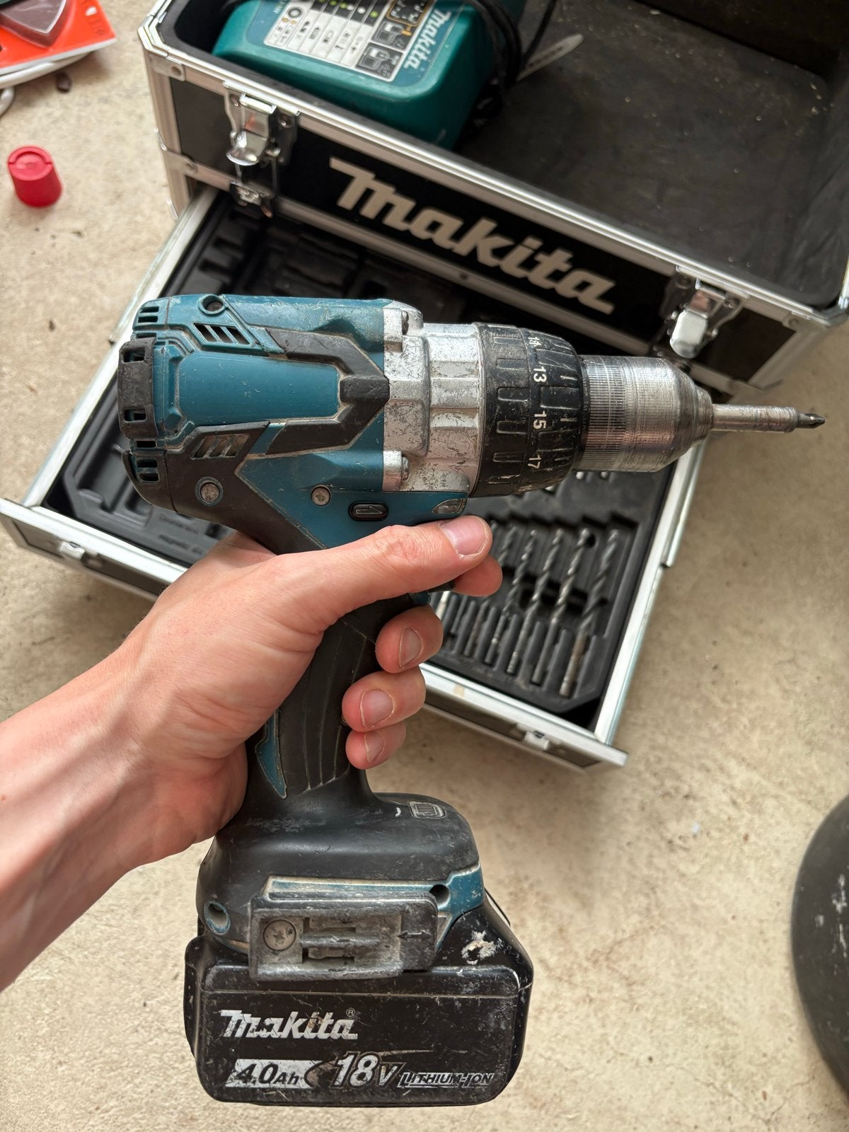 Makita 18v Boor- en Schroefmachine (exclusief accu), Doe-het-zelf en Verbouw, Gebruikt, Variabele snelheid, Ophalen of Verzenden