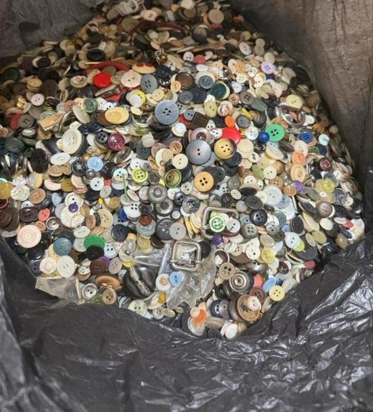 Grote partij diverse knopen - Ideaal voor hobby en handwerk, Hobby en Vrije tijd, Ophalen of Verzenden, Gebruikt, Knoop of Knopen