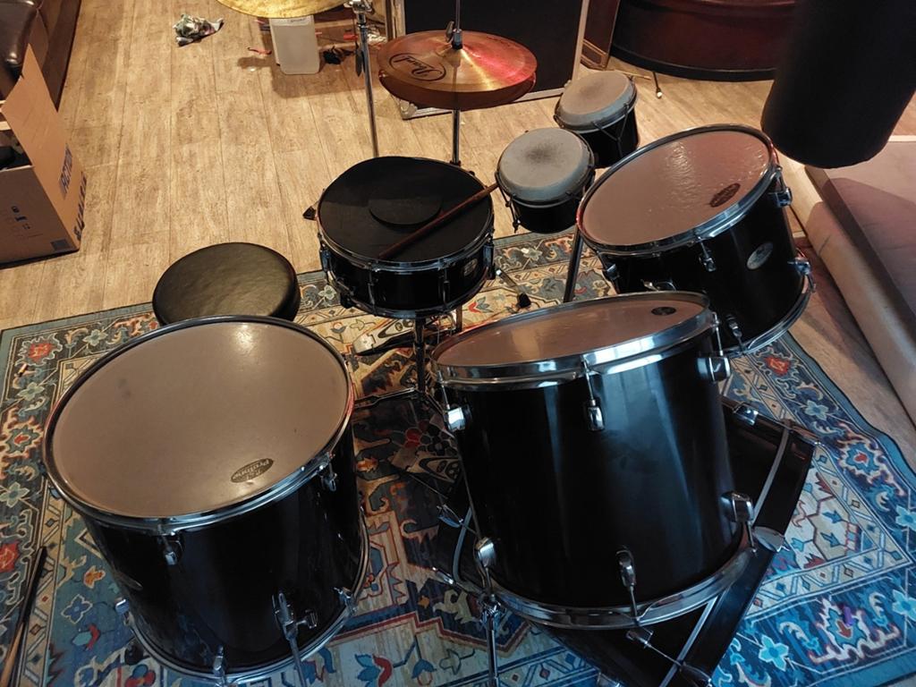 Pearl drumstel met bekkens en kruk, Muziek en Instrumenten, Ophalen, Gebruikt, Pearl