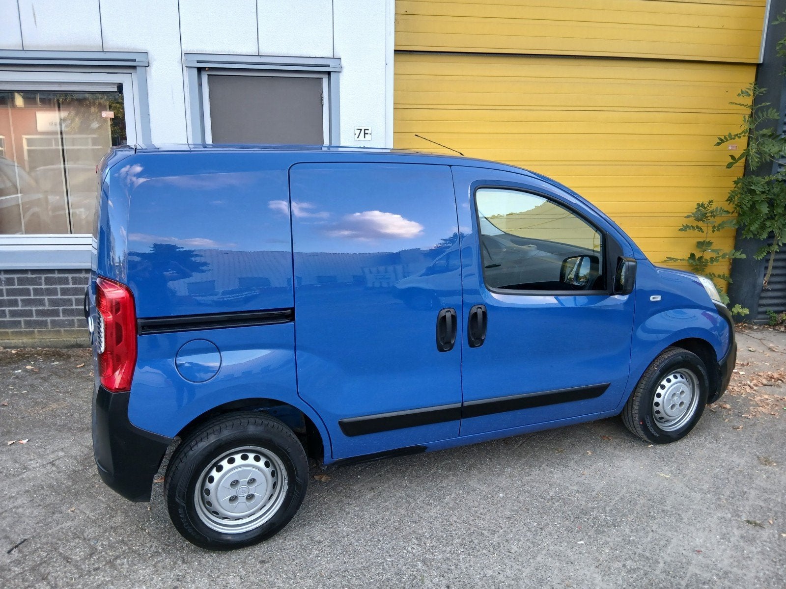 Fiat Fiorino Euro6 Benzine 10-2018 Airco ABS PDC 93000km NAP, Auto's, Stof, Euro 6, 4 cilinders, Blauw