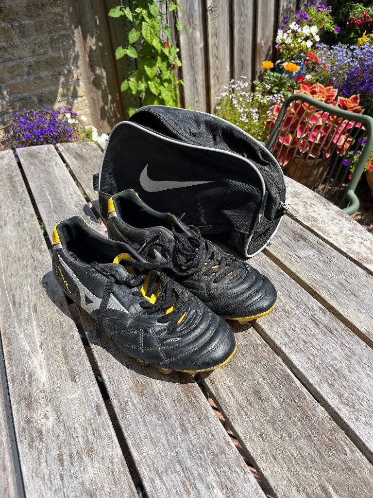 Voetbalschoenen te koop maat 43, Ophalen, Gebruikt, Maat XS of kleiner, Schoenen