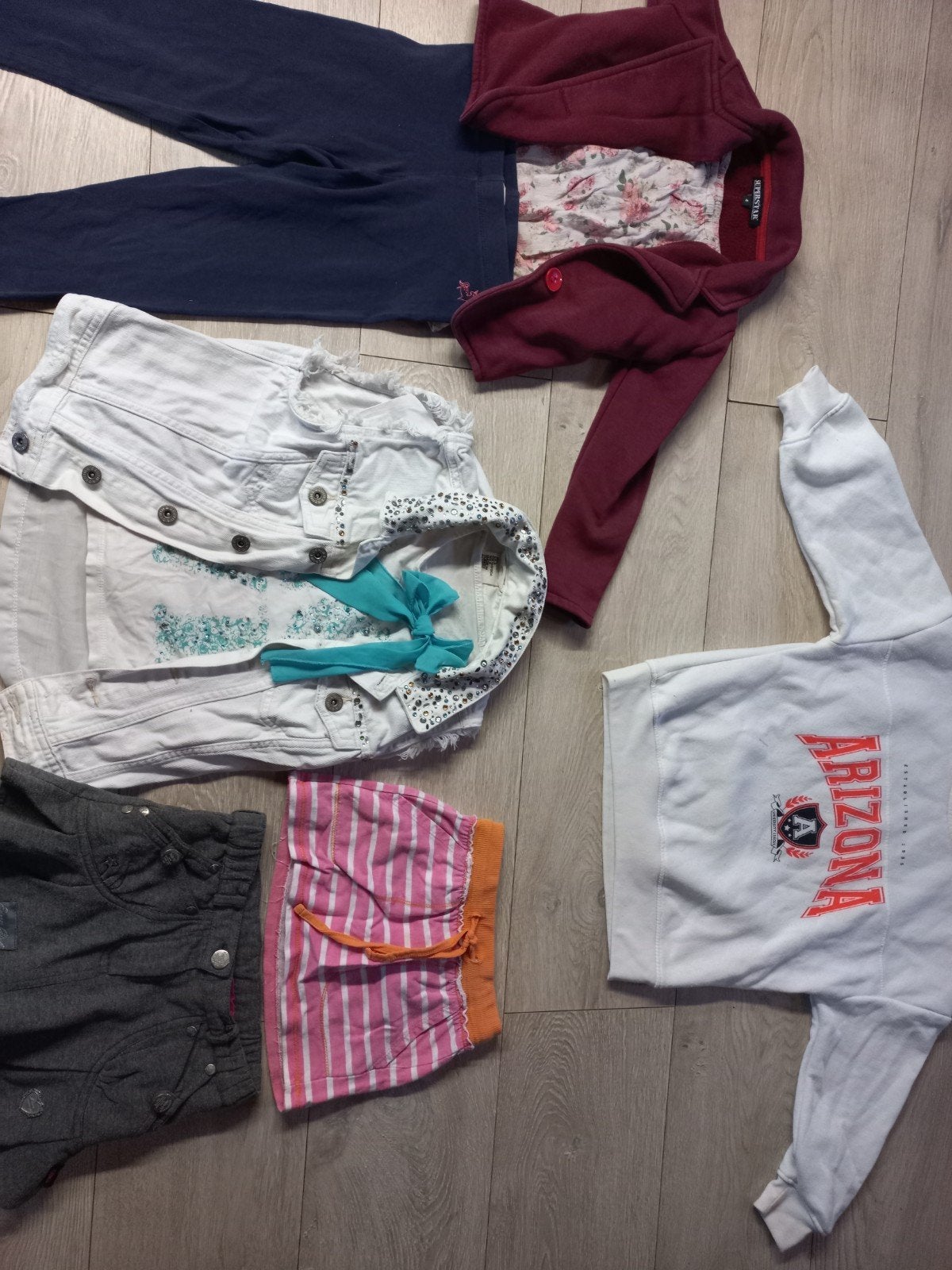 Prijs is voor alles  !! €1.50 per setje, Kinderen en Baby's, Verzenden, Zo goed als nieuw, Maat 104