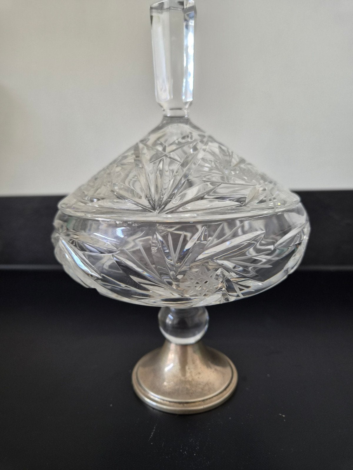 Kristallen bonboniere op zilveren voetje, Antiek en Kunst, Antiek | Glas en Kristal, Ophalen of Verzenden