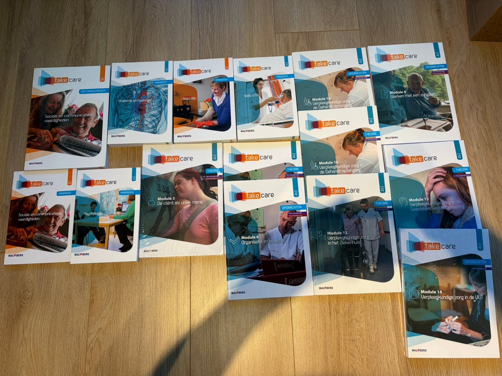 Boeken opleiding verpleegkundige MBO Take Care, Ophalen of Verzenden, Beta, Nieuw, MBO
