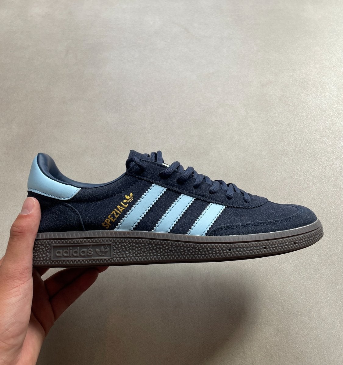 Adidas Spezial sneakers donkerblauw lichtblauw maat 43 heren, Blauw, Nieuw, Ophalen of Verzenden, Sneakers of Gympen