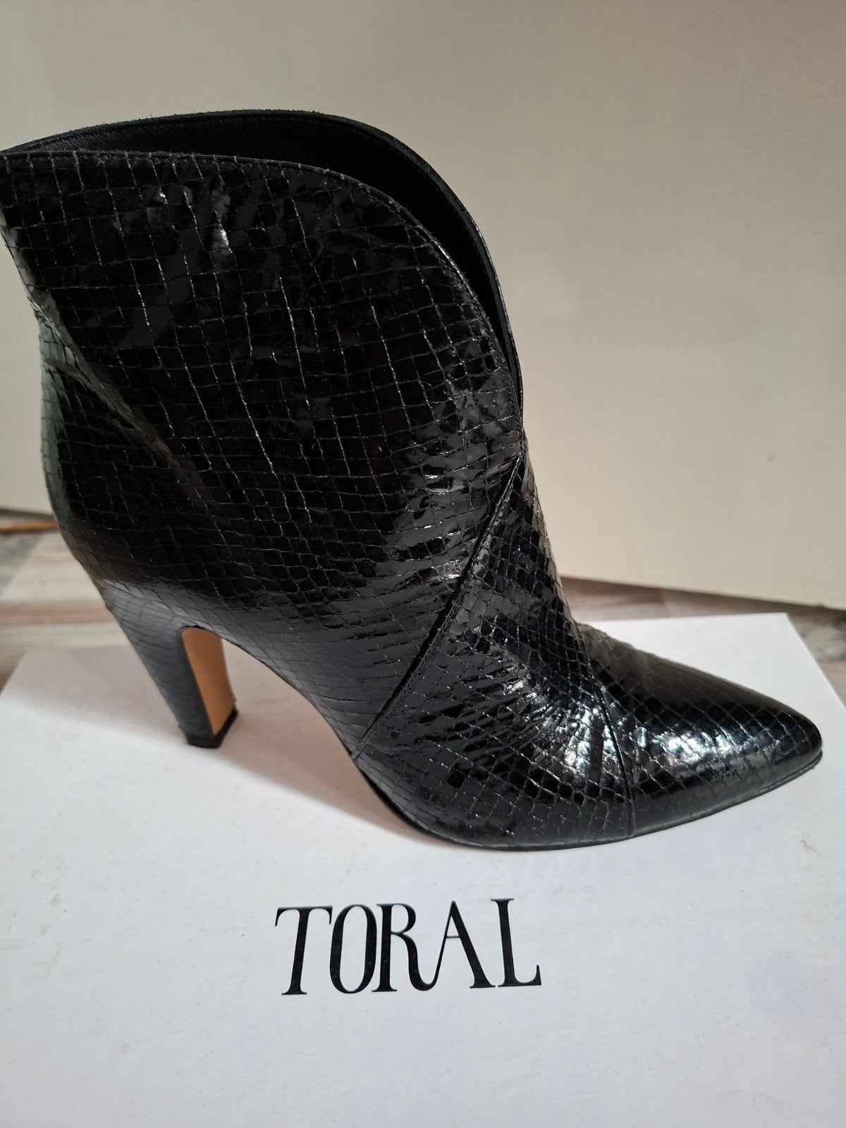 Toral Enkellaarzen Zwart Slangenprint Maat 38, Kleding | Dames, Schoenen, Ophalen, Zwart, Lage of Enkellaarzen, Zo goed als nieuw