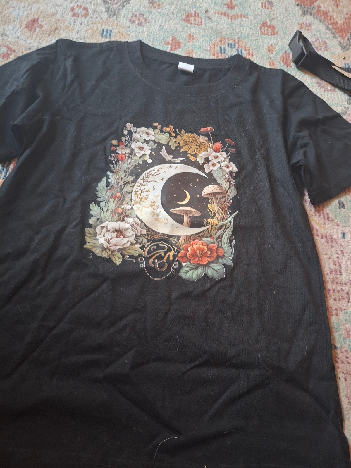 Therian shirt, Verzenden