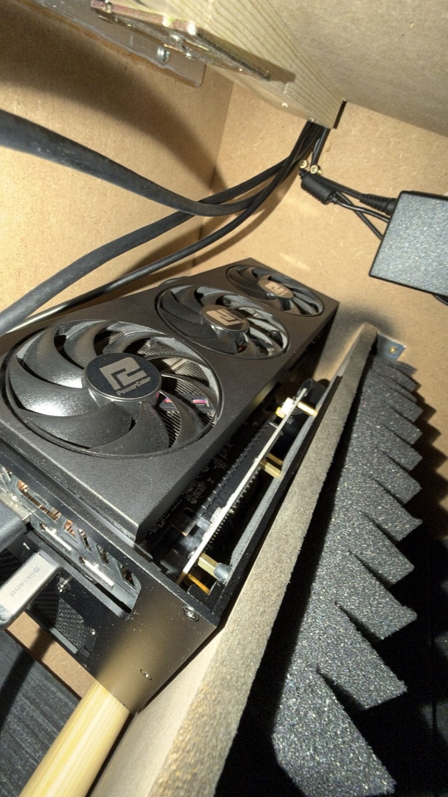 AMD RADEON RX7900GRE Powercolor OC 16GB, Ophalen of Verzenden, Zo goed als nieuw, GDDR5, PCI-Express 4