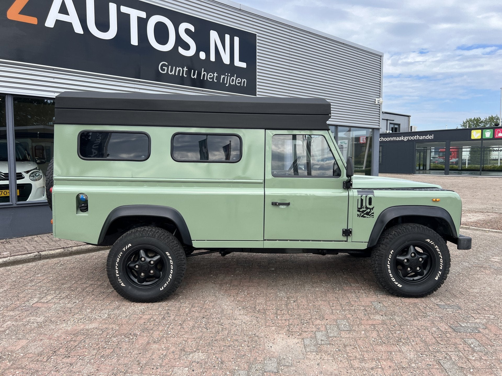 Land Rover Defender 110 2.5 200Tdi Expeditech (bj 1992), Caravans en Kamperen, Overige merken, Uranusweg 6
8938AJ  LEEUWARDEN, NL