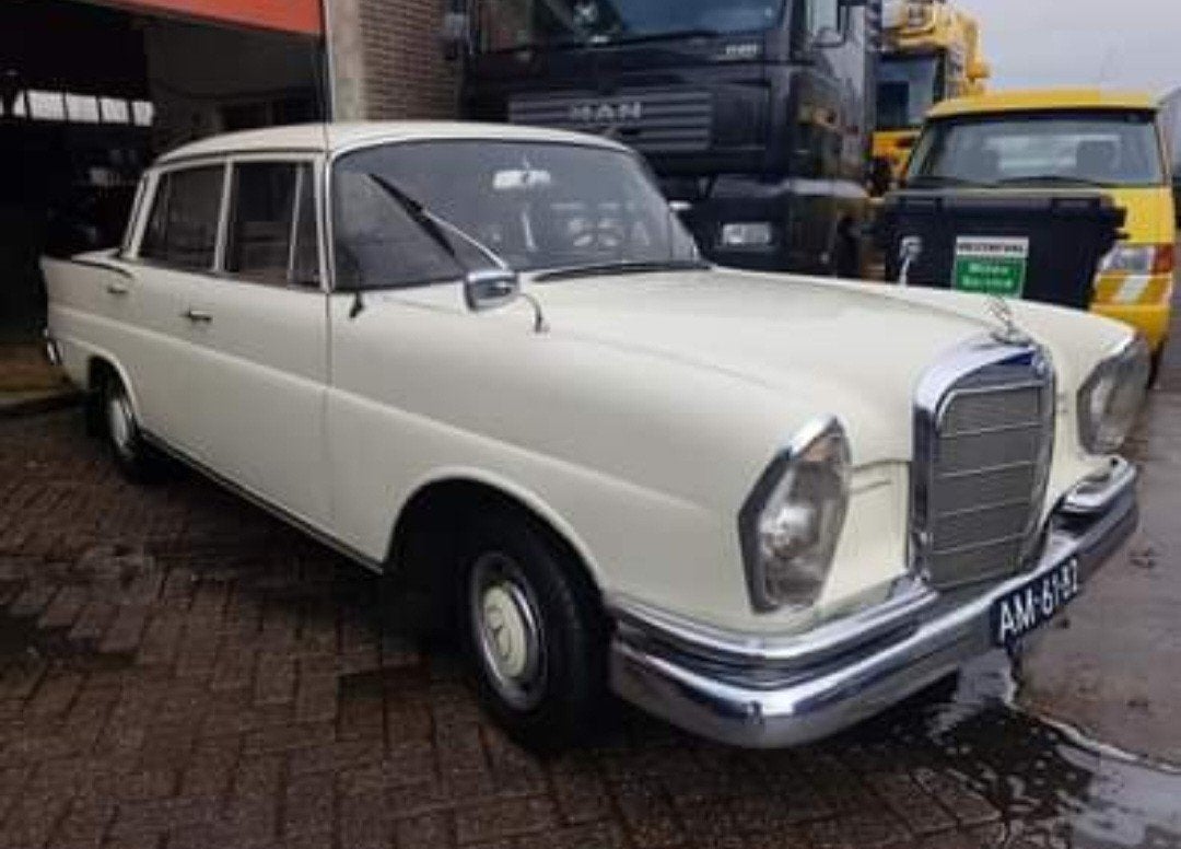 Mercedes-Benz S-Klasse 2.2 220 S 1965 Beige, foto 3