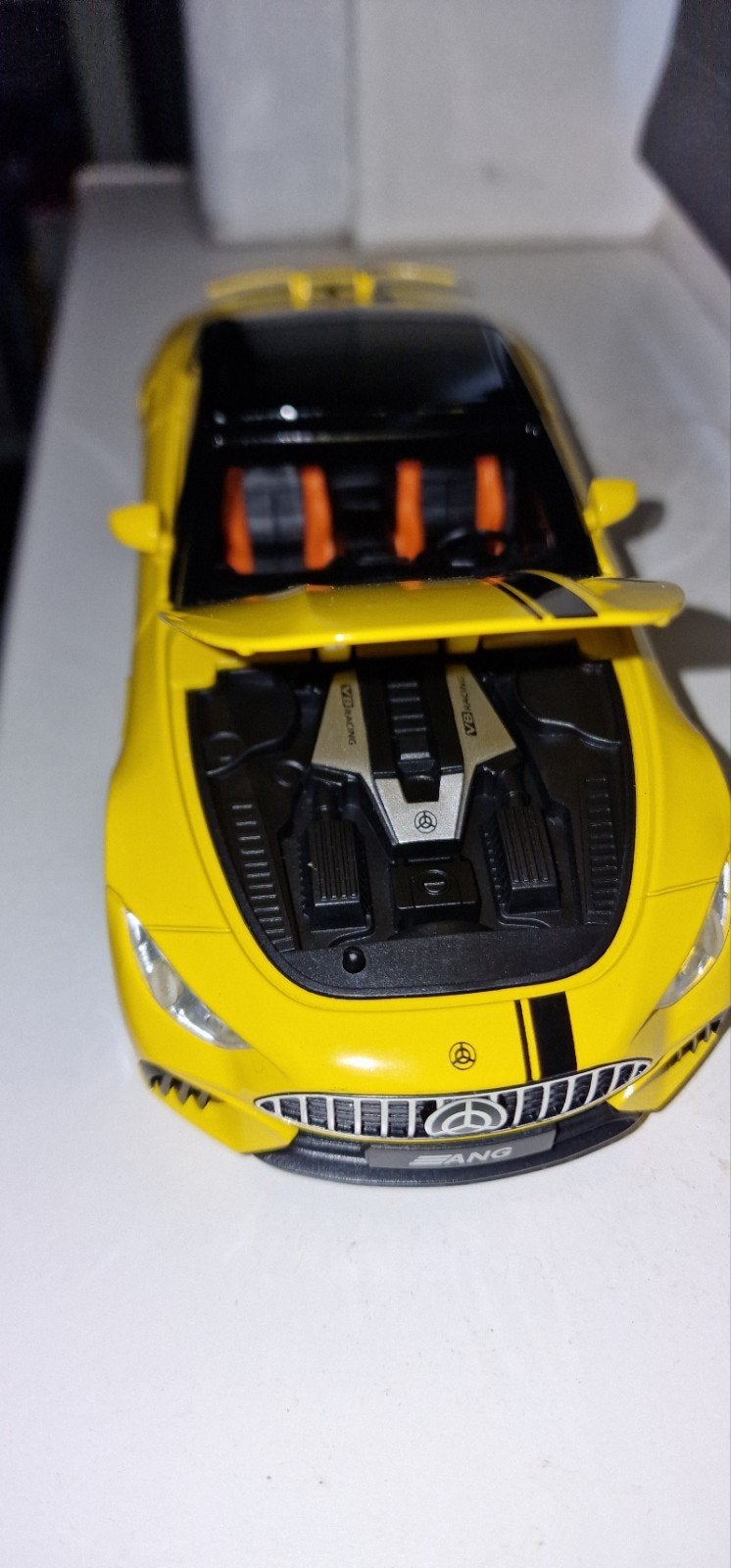 Mercedes SL geel/zwart & werkende verlichting & open dak!!, Hobby en Vrije tijd, Modelauto's | 1:24, Ophalen of Verzenden, Gebruikt