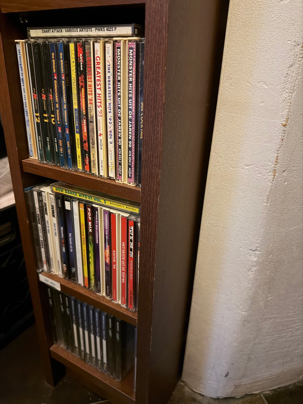 Hoge CD-kast, Huis en Inrichting, Ophalen, Met plank(en), Minder dan 50 cm, Gebruikt
