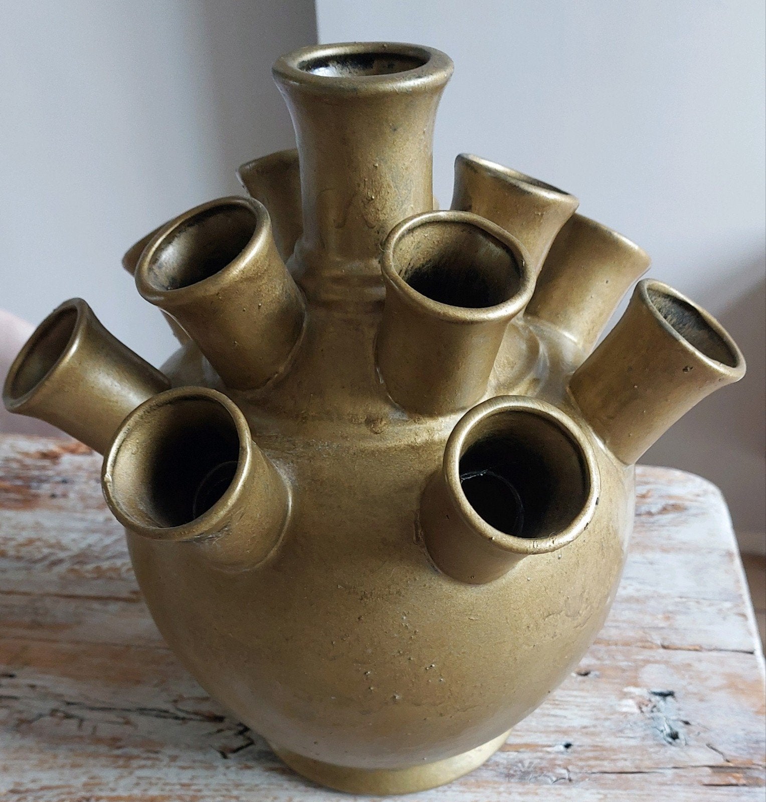 Gouden aardewerk Tulp vaas 12 koppig 29 cm, Ophalen of Verzenden, Gebruikt, Goud, 29 cm