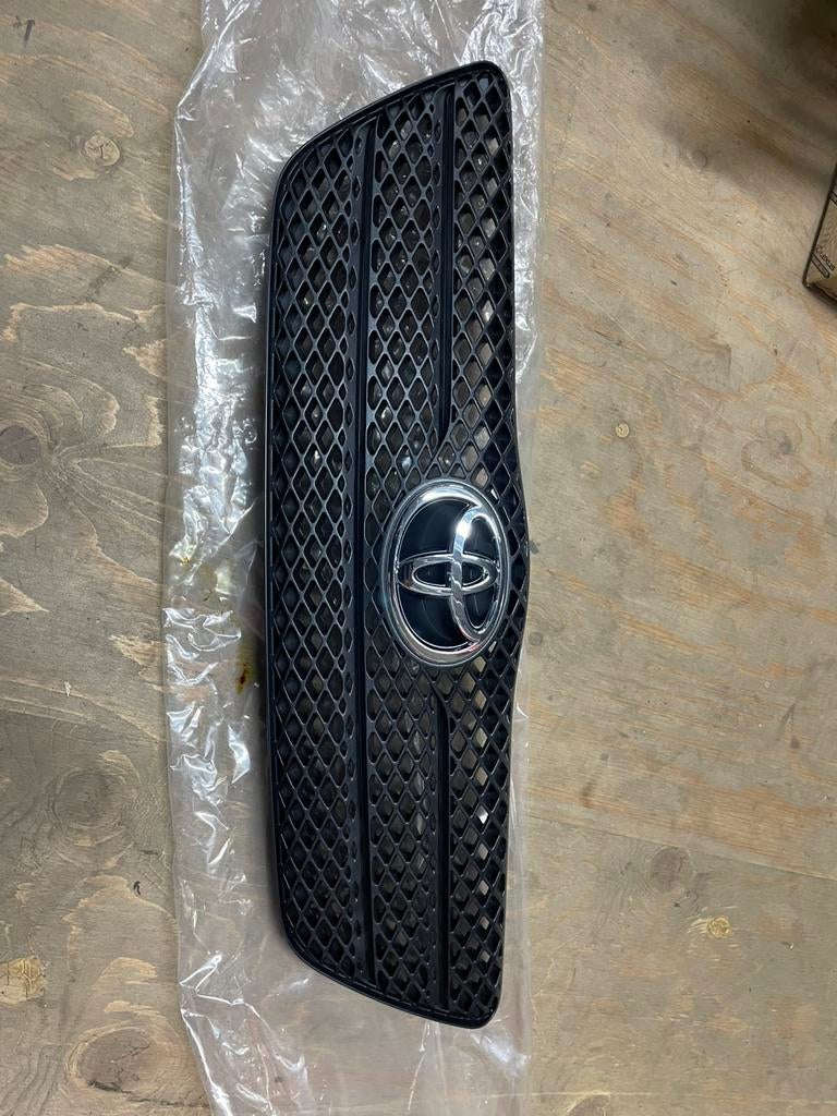Toyota corolla e12 gril gebruikt 53111-02150, Ophalen of Verzenden