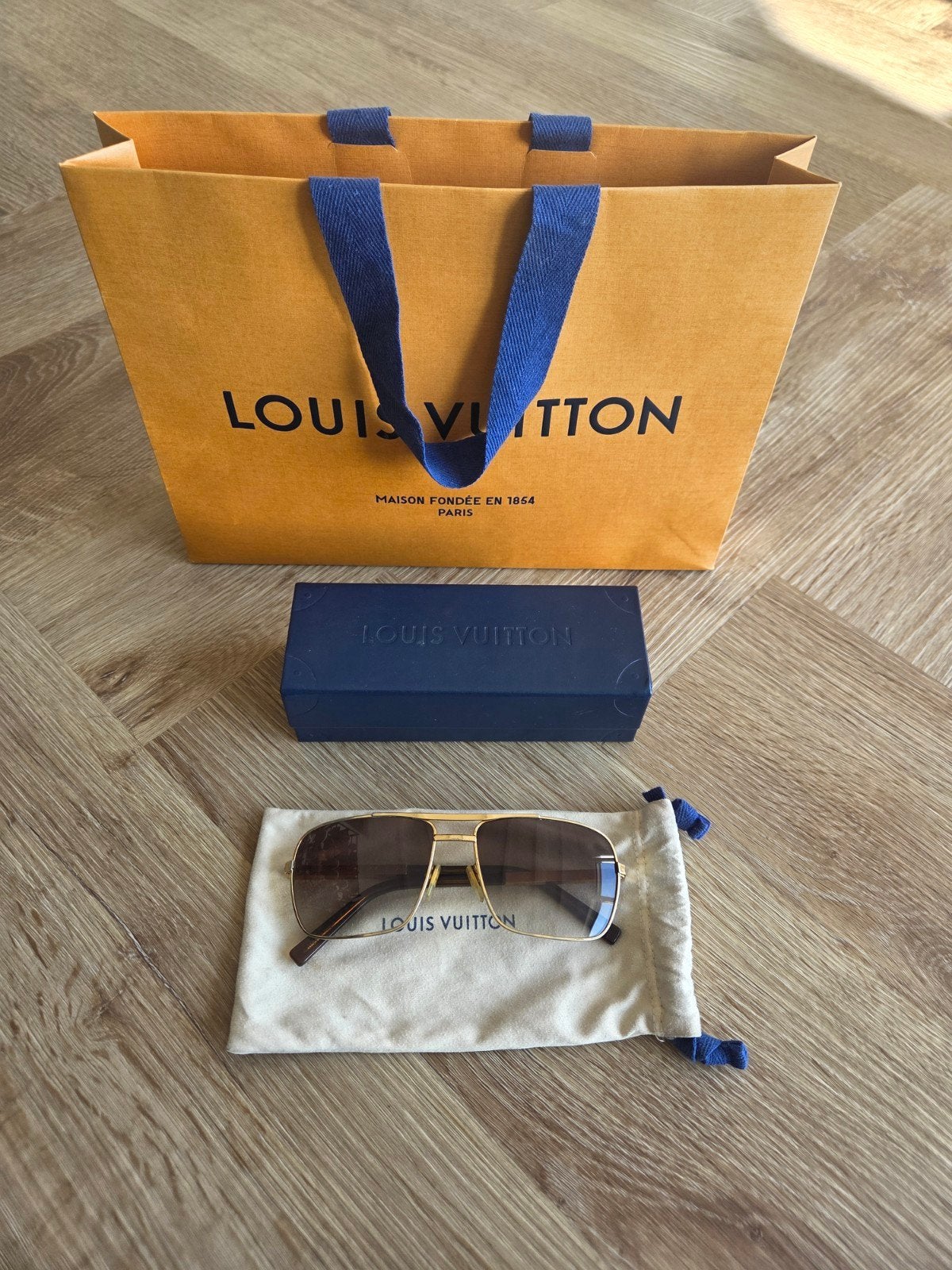 Louis Vuitton zonnebril Heren Orgineel+ Bon, Sieraden, Tassen en Uiterlijk, Ophalen, Zwart, Overige merken