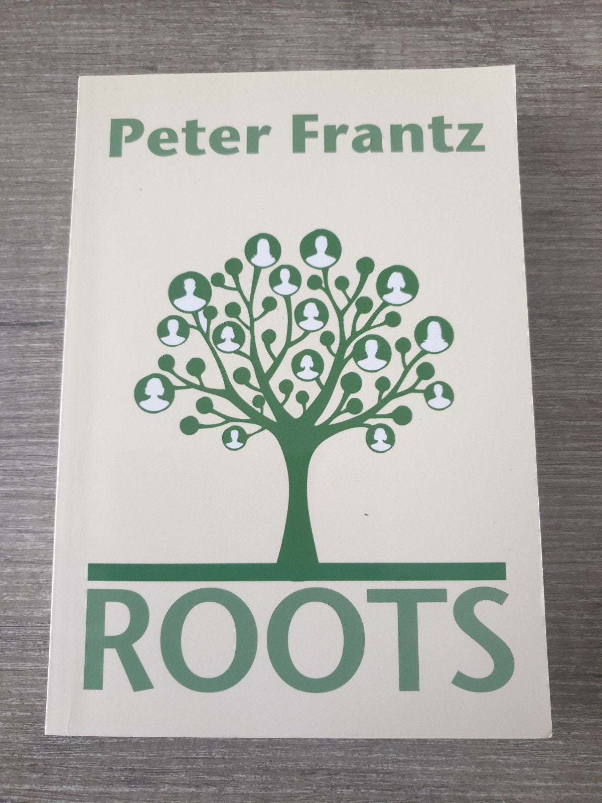 Roots - Peter Frantz (Boek over familiegeschiedenis), Boeken, Ophalen of Verzenden, Zo goed als nieuw, Peter Frantz