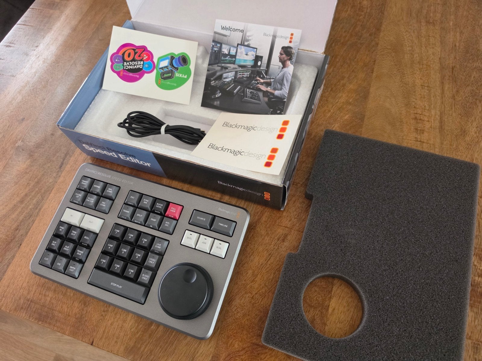 nieuw, 2 jaar garantie, davinci resolve speed editor

De lic, Computers en Software, Ophalen of Verzenden, Nieuw