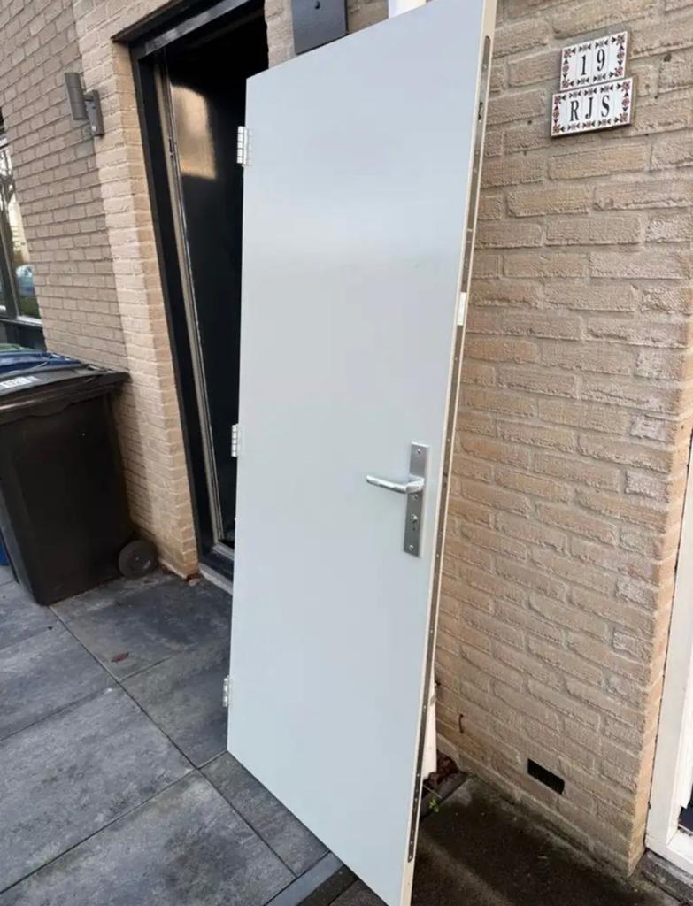 Houten buiten deur, Doe-het-zelf en Verbouw, Deuren en Horren, Ophalen, Buitendeur, 200 tot 215 cm