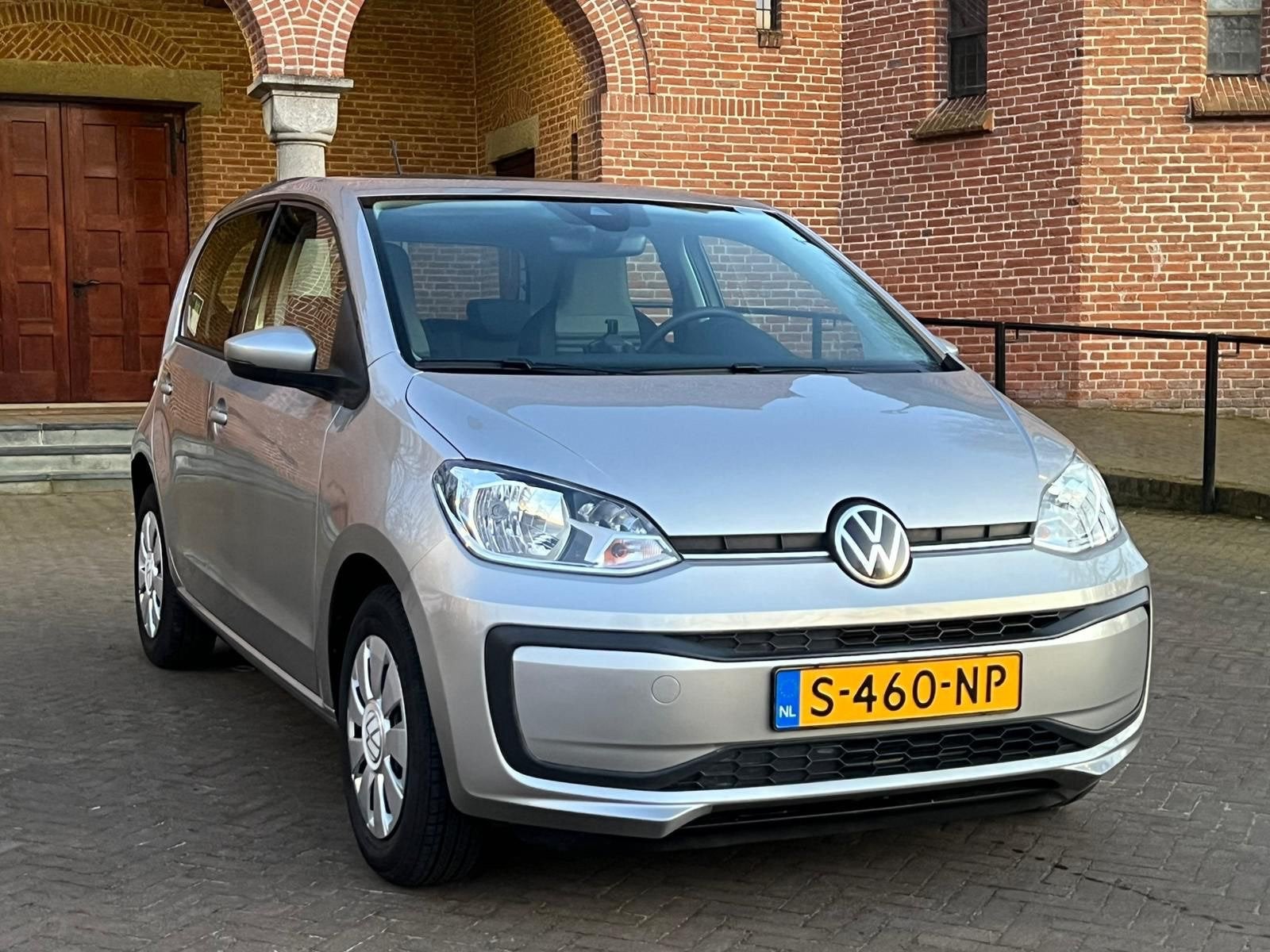Volkswagen Up! 1.0/Clima/Cruise/Camera/PDC/Elekt. Raam/NAP, Dealer onderhouden, Gebruikt, Met garantie (alle), 4 stoelen