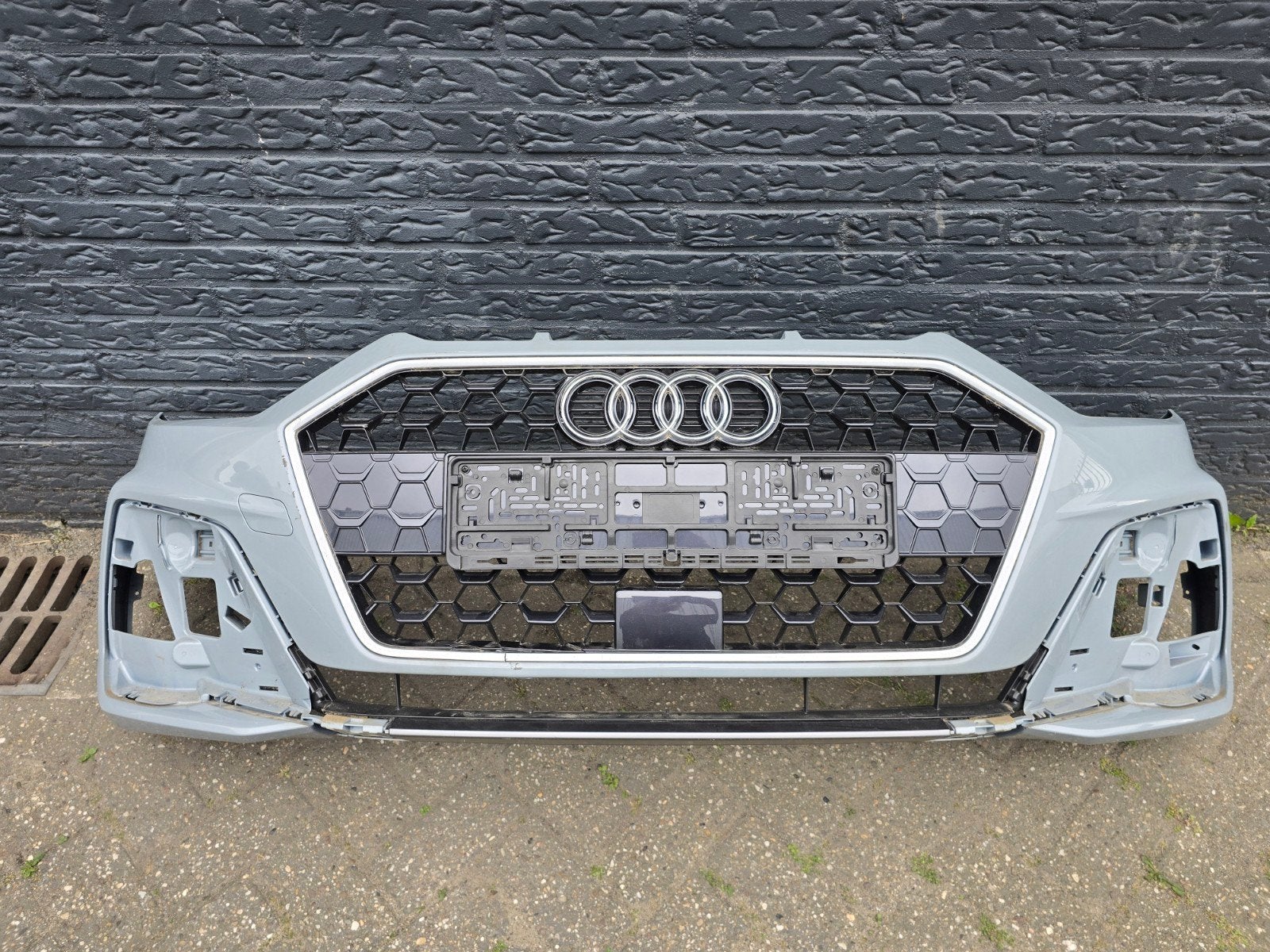 Voorbumper Audi A1 82A S-line bj 2019-heden, Audi, Gebruikt, Voor, Bumper