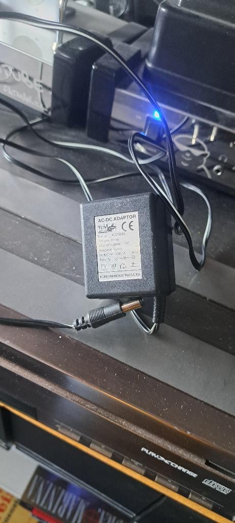 Adapter 6V/300mA  (Z256-145), Ophalen of Verzenden, Zo goed als nieuw
