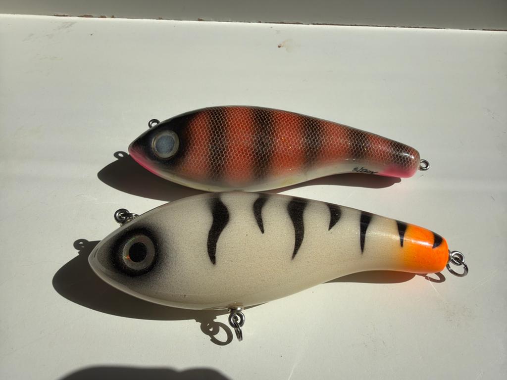 2 Sybe Boy Jerkbaits - Wit (nieuw) en Rood (gebruikt), Ophalen of Verzenden, Zo goed als nieuw, Kunstaas