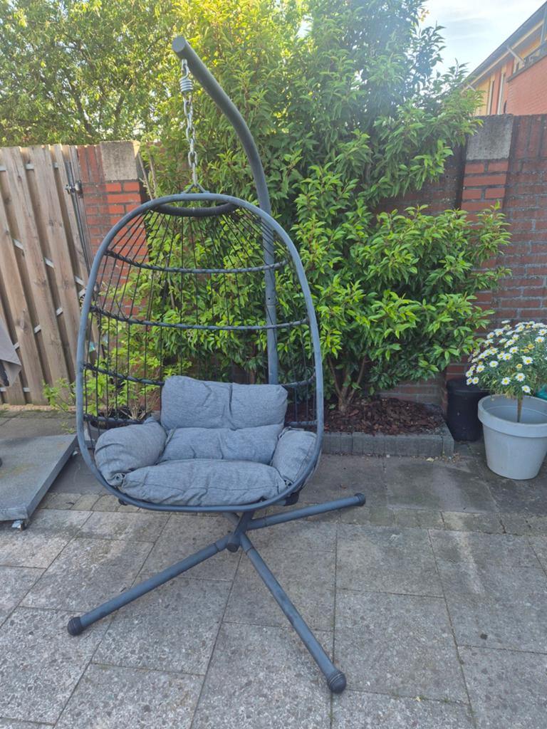 Comfortabele hangstoel met kussen voor buiten, Ophalen, Gebruikt, Metaal