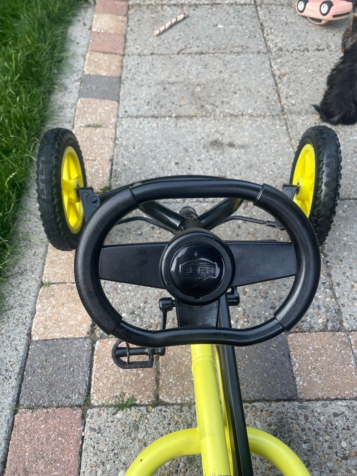 Foto 8 van BERG Biky Loopfiets Zwart/Geel - Zo goed als nieuw