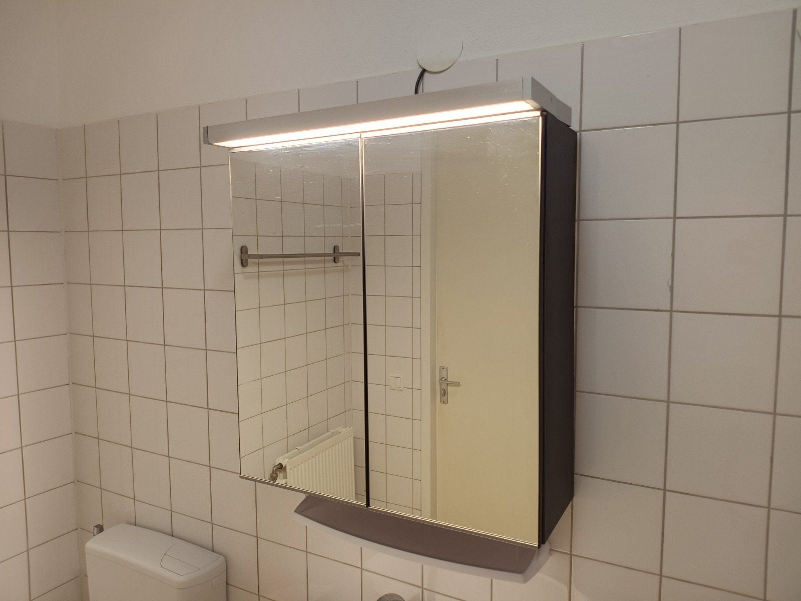 Ikea LILLANGEN spiegelkast met GODMORGON lamp, Ophalen, Spiegelkast, 50 tot 100 cm, Minder dan 25 cm