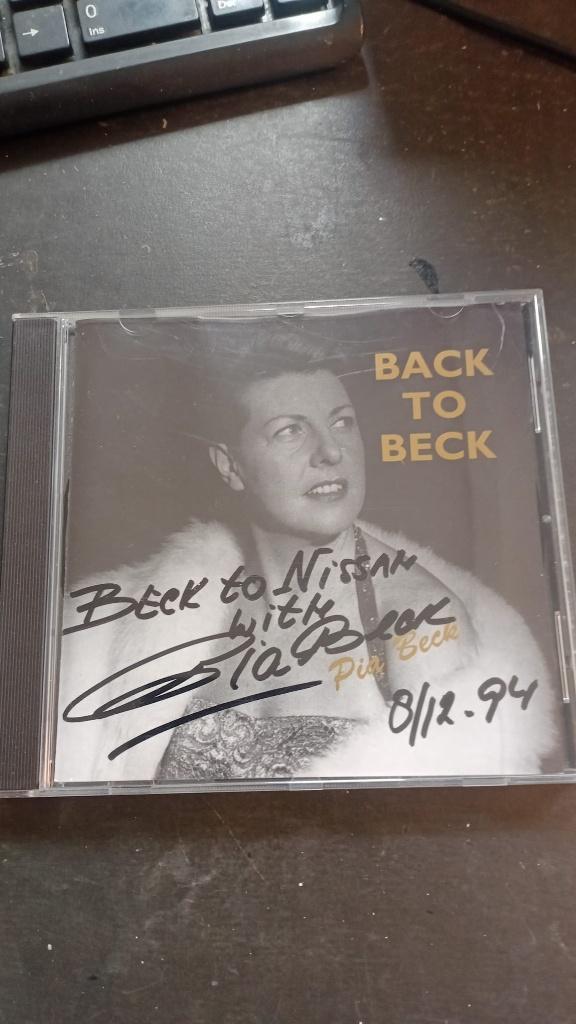 CD Pia Beck Jazz Back to Beck gesigneerd 1994, Ophalen of Verzenden, 1980 tot heden, Zo goed als nieuw, Jazz