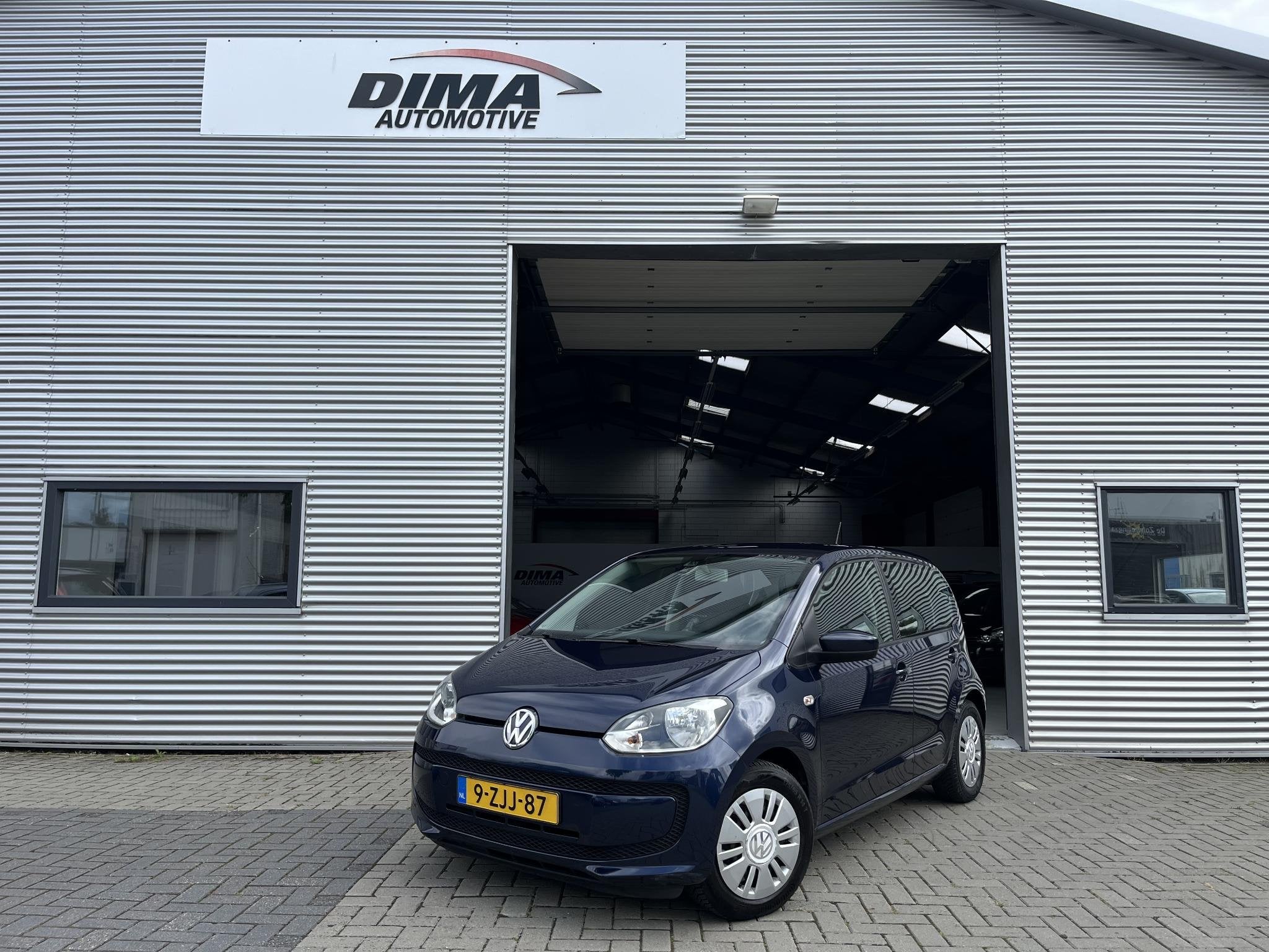 Volkswagen Up! 1.0 move up! BlueMotion Airco / Trekhaak, Voorwielaandrijving, Stof, Gebruikt, Start-stop-systeem