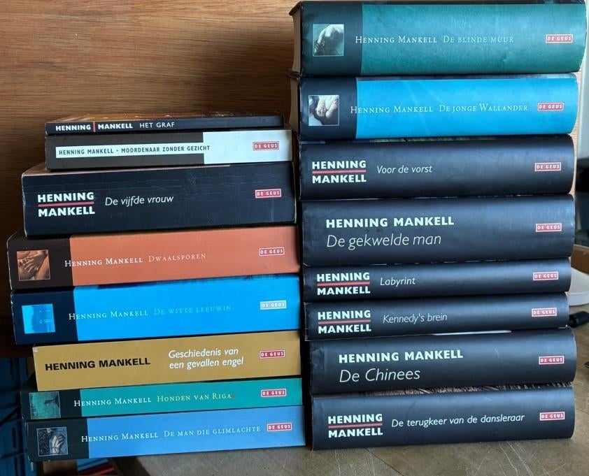 16 boeken van Henning Mankell + DVD, Boeken, Detectives, Gelezen, Ophalen of Verzenden