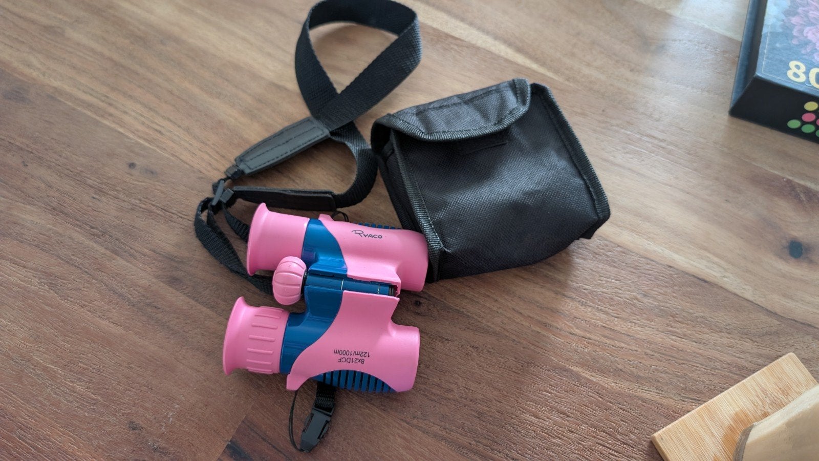 Roze kinderverrekijker met draagriem en tasje, Ophalen of Verzenden, Zo goed als nieuw