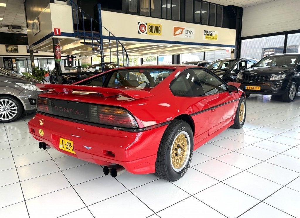 Foto 15 van Pontiac Fiero 2.8 GT Airco OOK S AVONDS GEOPEND OP AFSPRAAk