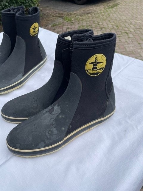 Nemrod duikschoentjes of surf, Watersport en Boten, Ophalen of Verzenden, Zo goed als nieuw, Overige typen