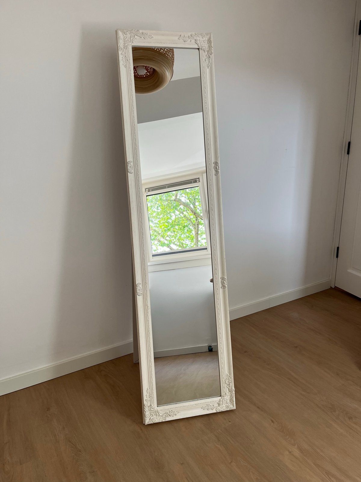 Mooie witte staande spiegel 160 cm x 40 cm, Ophalen, Minder dan 50 cm, Zo goed als nieuw, 150 tot 200 cm