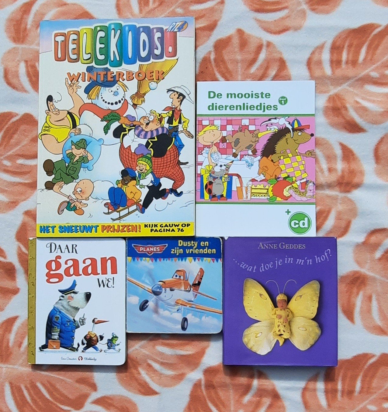 Diverse kinder boekjes - 1 euro per stuk.

O.a.
K3, Ophalen of Verzenden, Zo goed als nieuw, Carry Slee, Fictie algemeen