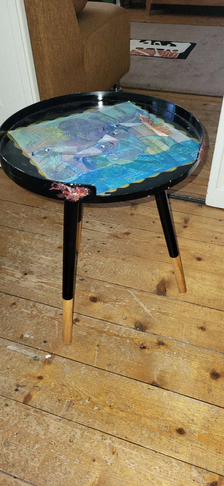 Unieke bijzettafel met handgemaakte vissen decoratie, Minder dan 55 cm, Gebruikt, Rond, Artistiek, Uniek