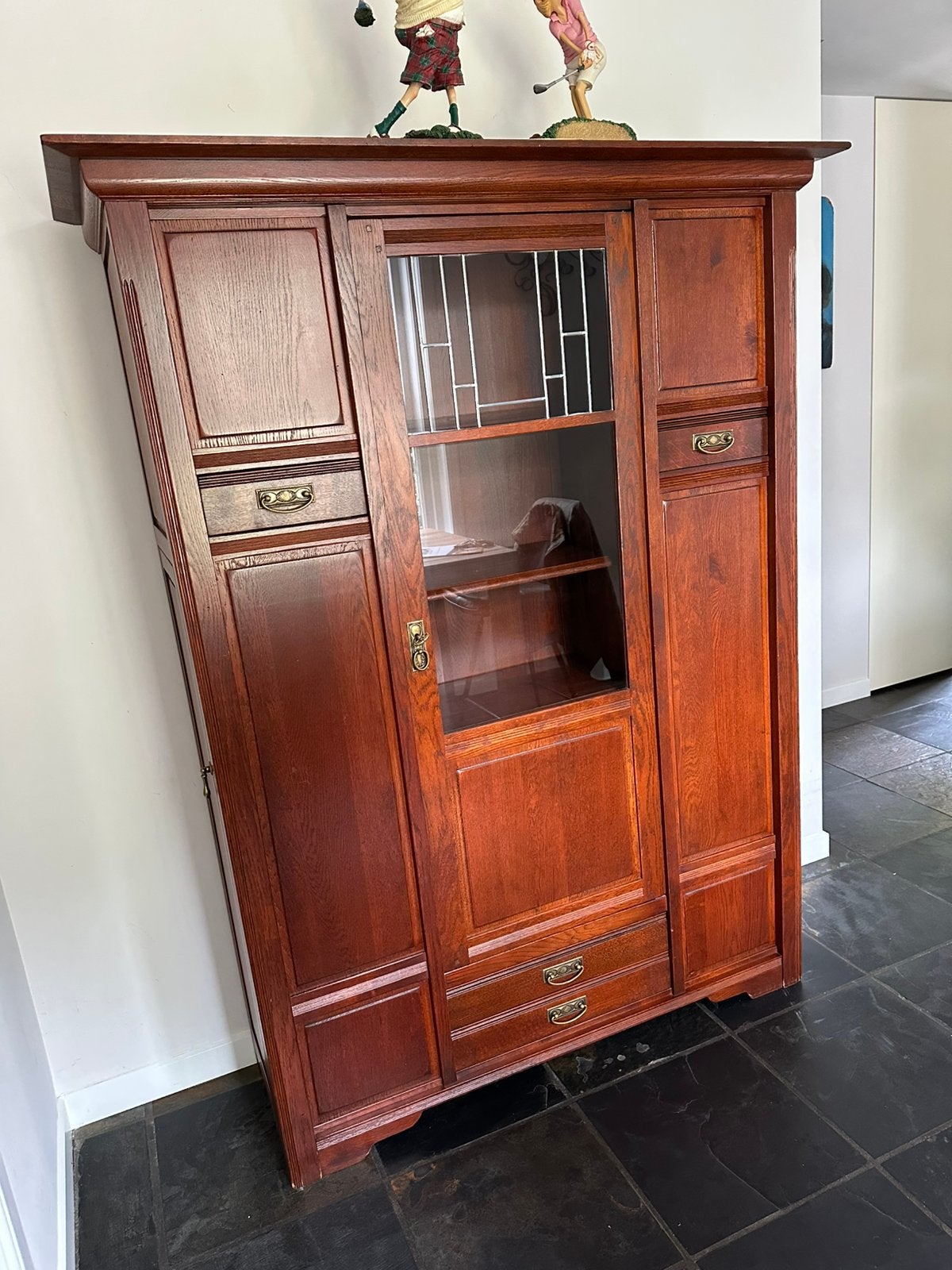Prachtige houten vitrinekast met lades, Ophalen of Verzenden