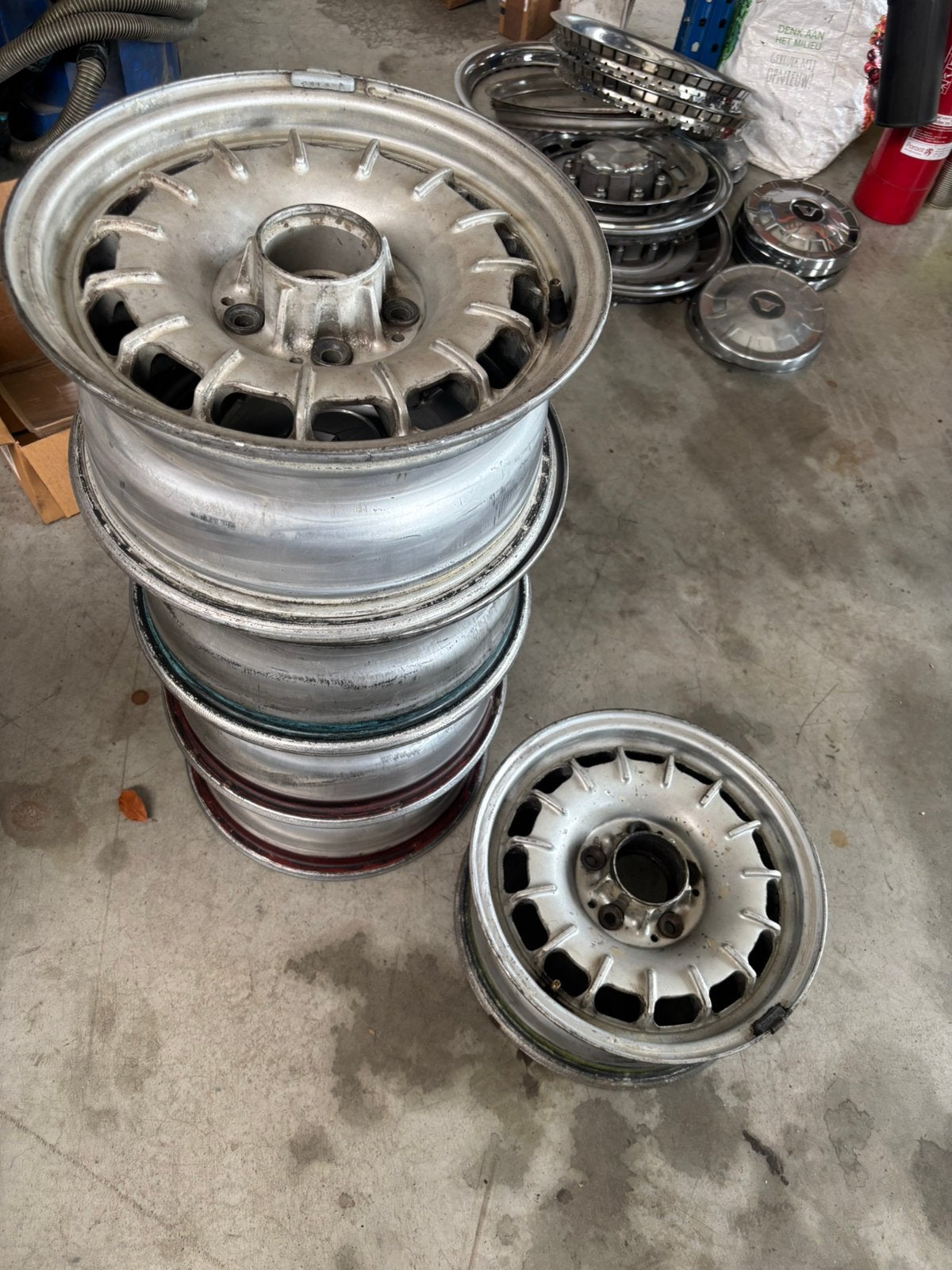 5x kroonkurk 14” Mercedes, 14 inch, Gebruikt, Velg(en), Ophalen of Verzenden