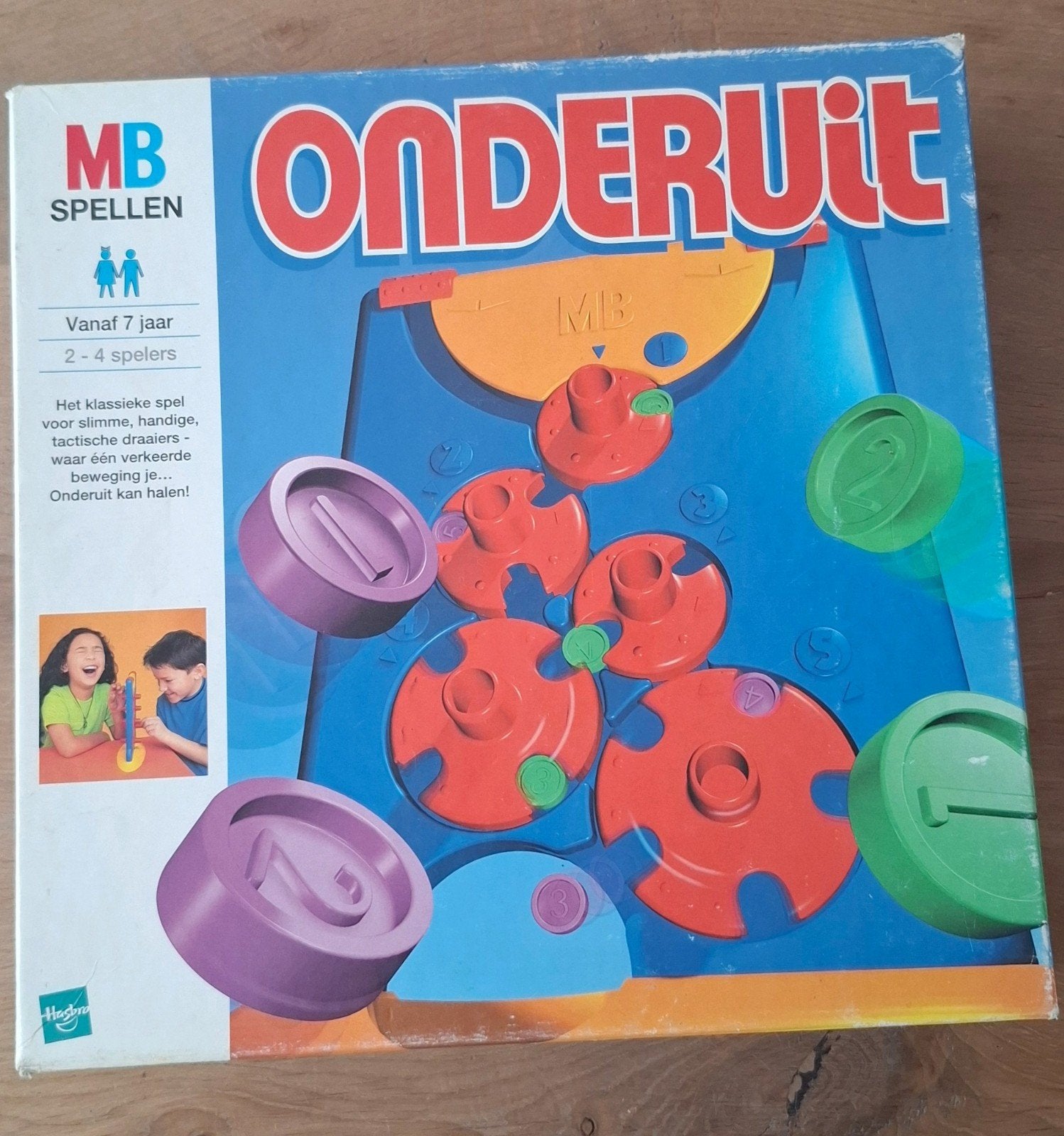 MB Spellen Onderuit - Tactisch Draaierspel, Drie of vier spelers, Ophalen of Verzenden, Gebruikt, MB Spellen