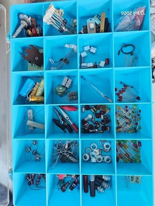 Diverse elektronica onderdelen uit modelspoorwinkel, Ophalen of Verzenden, Gebruikt