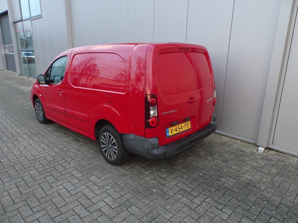 Peugeot Partner partner 1.6 bleu hdi lange uitvoering 3 zits, Auto's, Gebruikt, Euro 6, 4 cilinders, Bedrijf