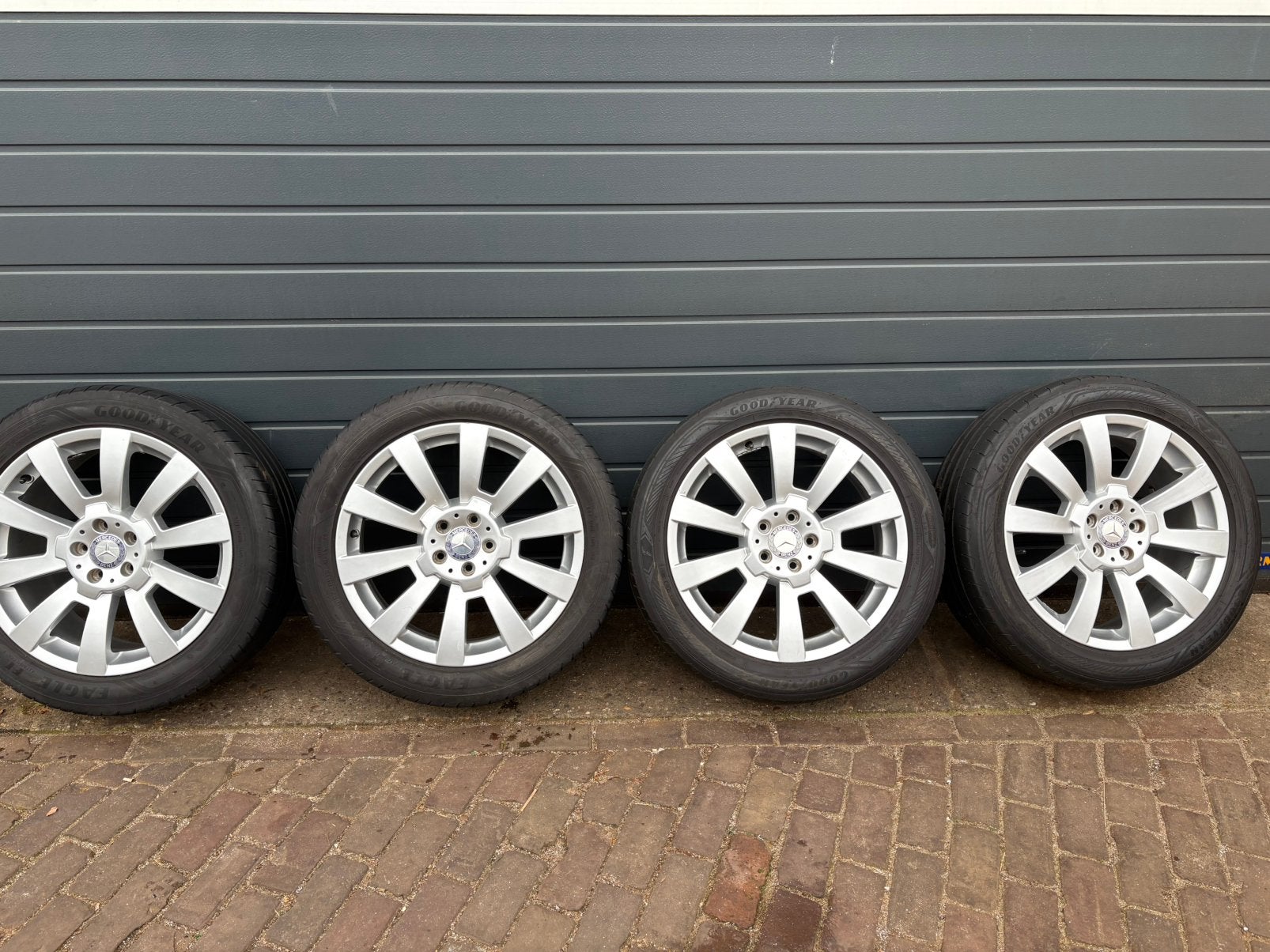 Mercedes Benz band en velg, Auto-onderdelen, Banden en Velgen, Banden en Velgen, Ophalen, 19 inch, Zomerbanden