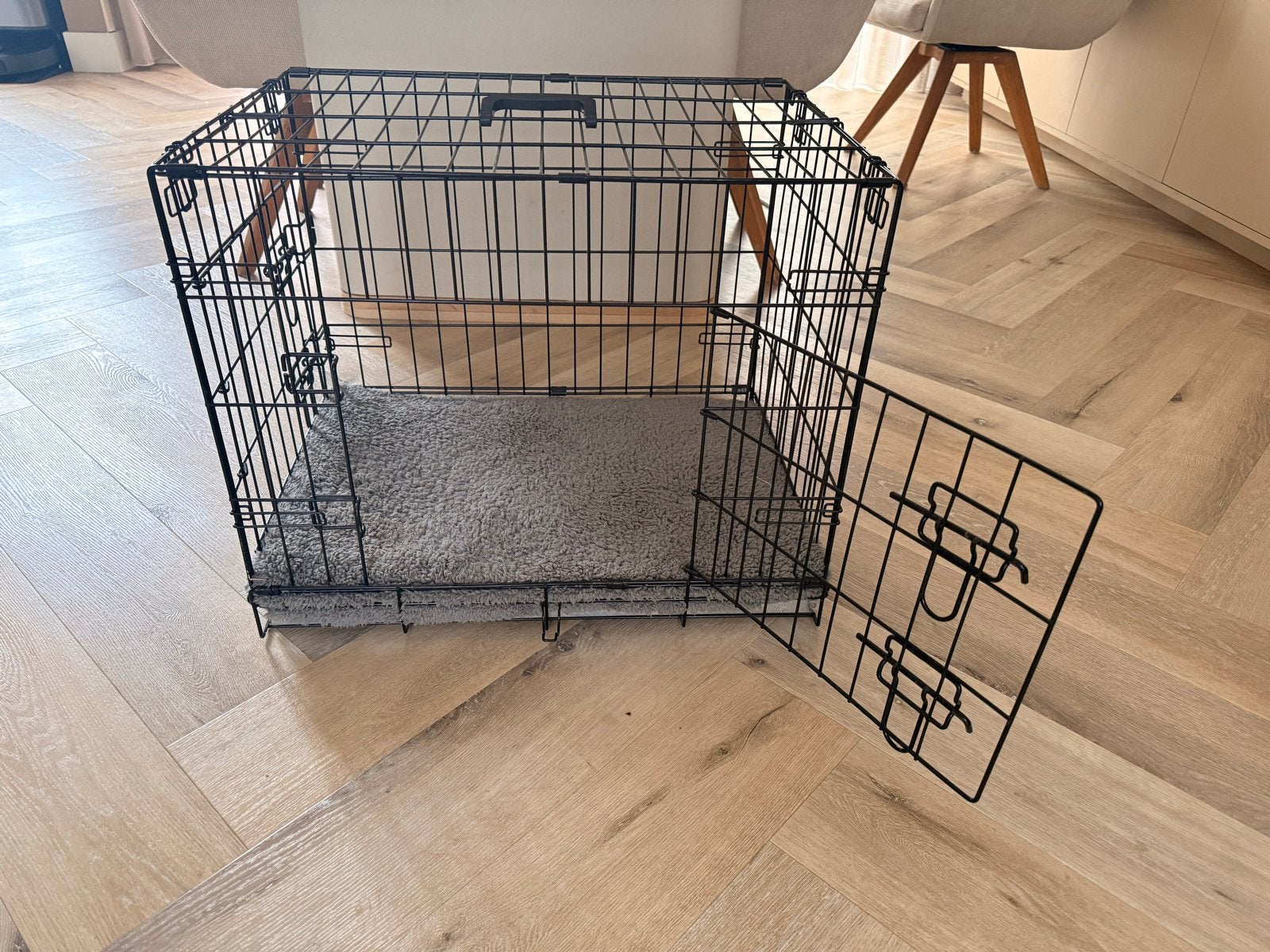 Honden Bench klein inclusief kussentje op maat, Dieren en Toebehoren, Ophalen of Verzenden, Zo goed als nieuw