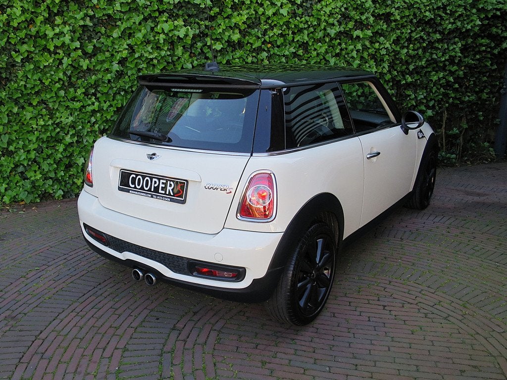 MINI Cooper S 1.6 Chili R56 LCI NL-auto, Leer, Navi, Xenon,, Euro 5, Gebruikt, 4 cilinders, Met garantie (alle)