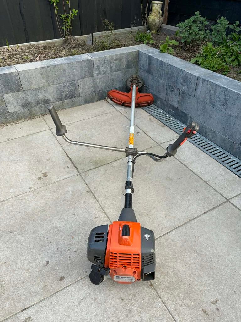 Husqvarna 543RS bosmaaier, Tuin en Terras, Bosmaaiers, Zo goed als nieuw, Benzine, Ophalen of Verzenden