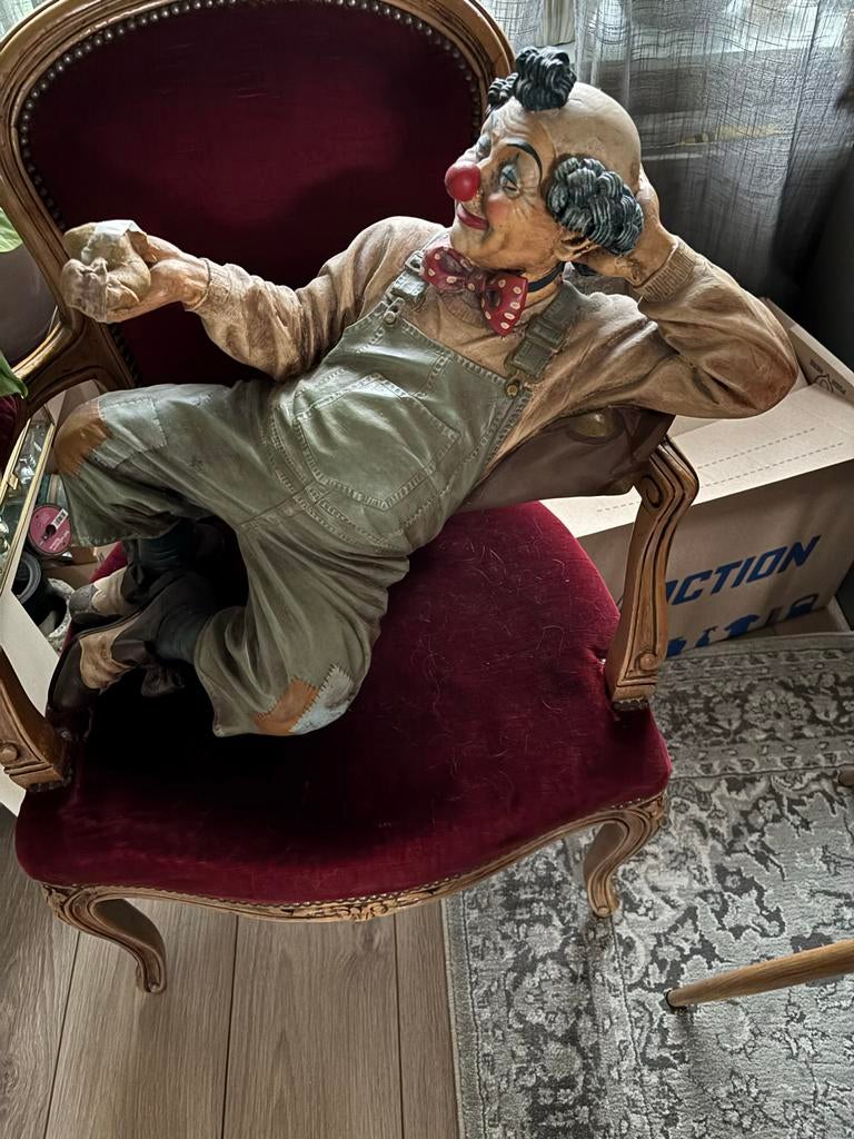 Grote clown met badeend, gesigneerd Jun Asilo '85, Ophalen