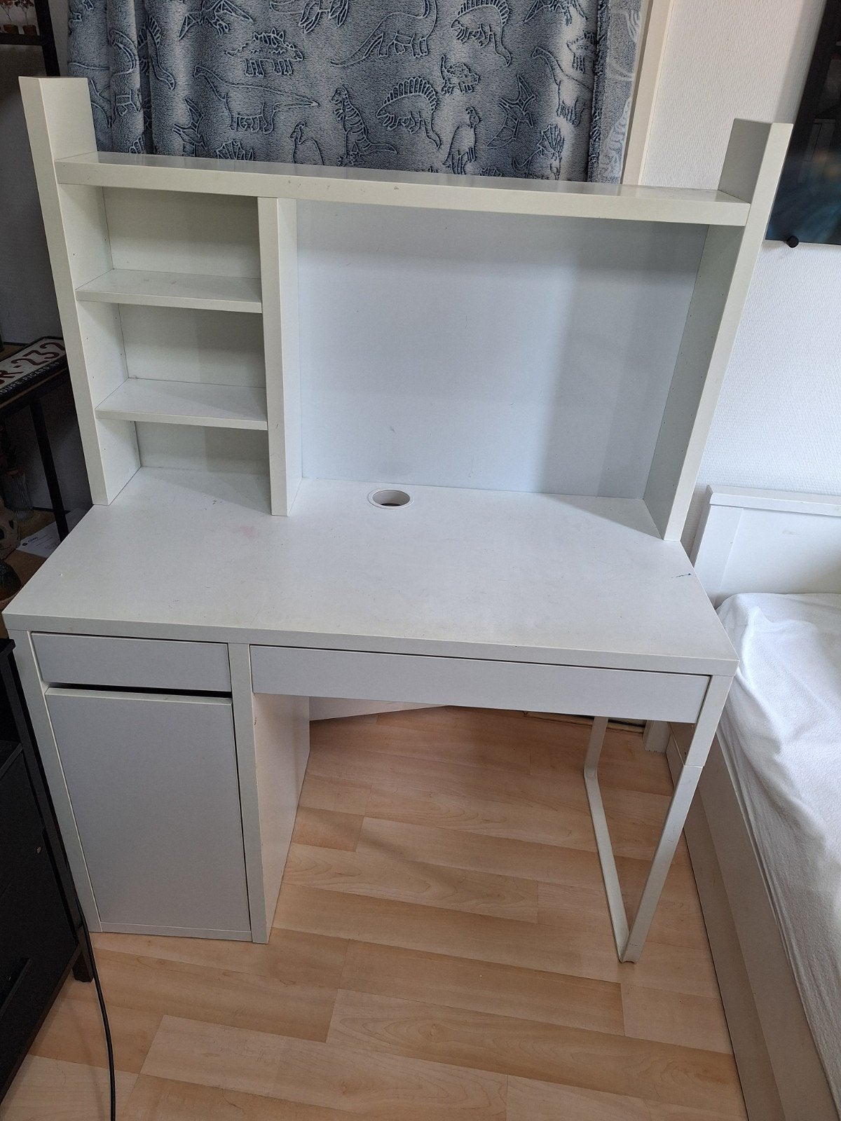 IKEA Micke Bureau met Opzetstuk - Wit, Ophalen, Gebruikt, Spaanplaat of MDF, IKEA