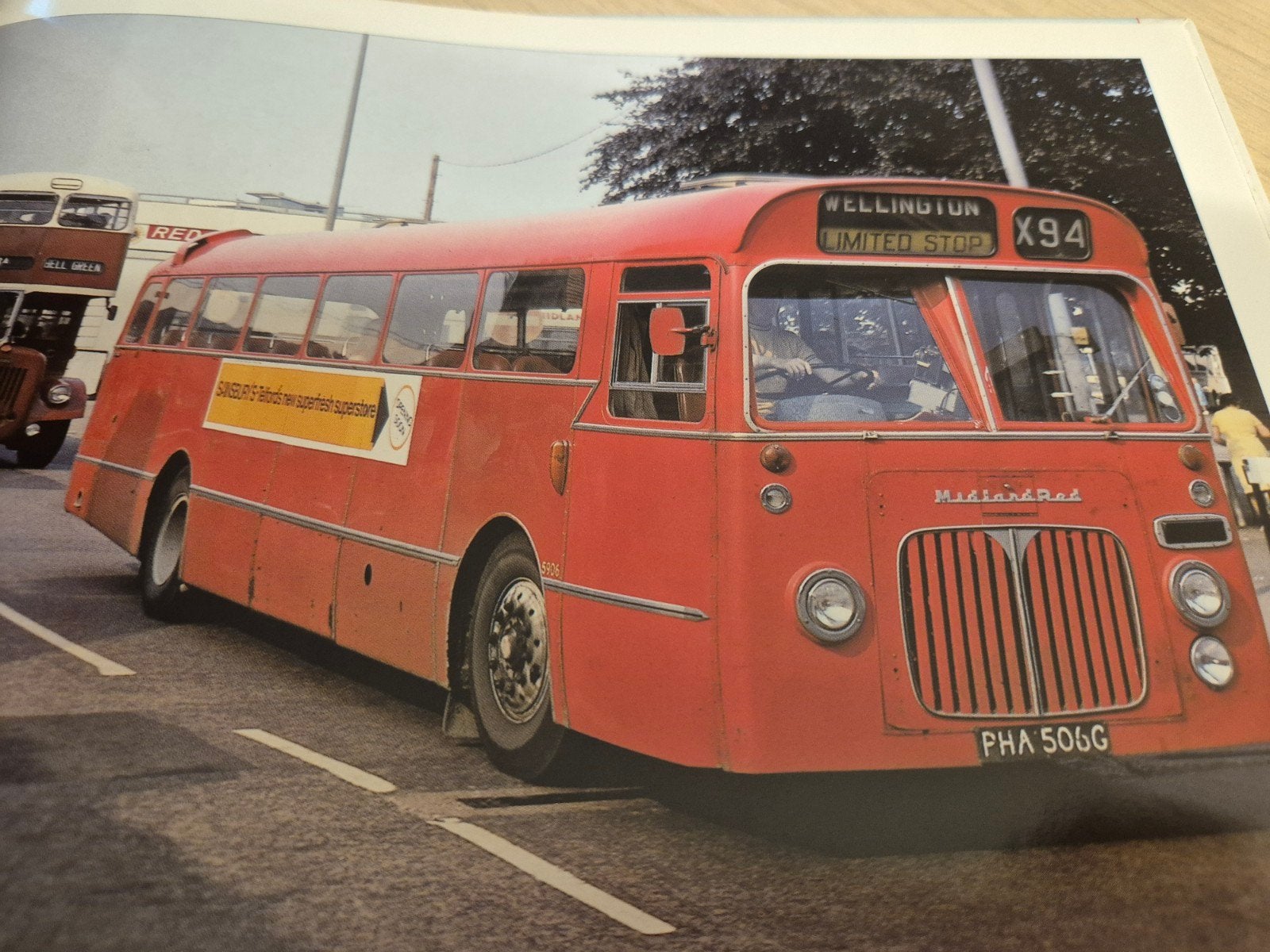hardcover boek oude Engelse bussen véél dubbeldekkers izgst, Ophalen of Verzenden, Zo goed als nieuw, Overige merken